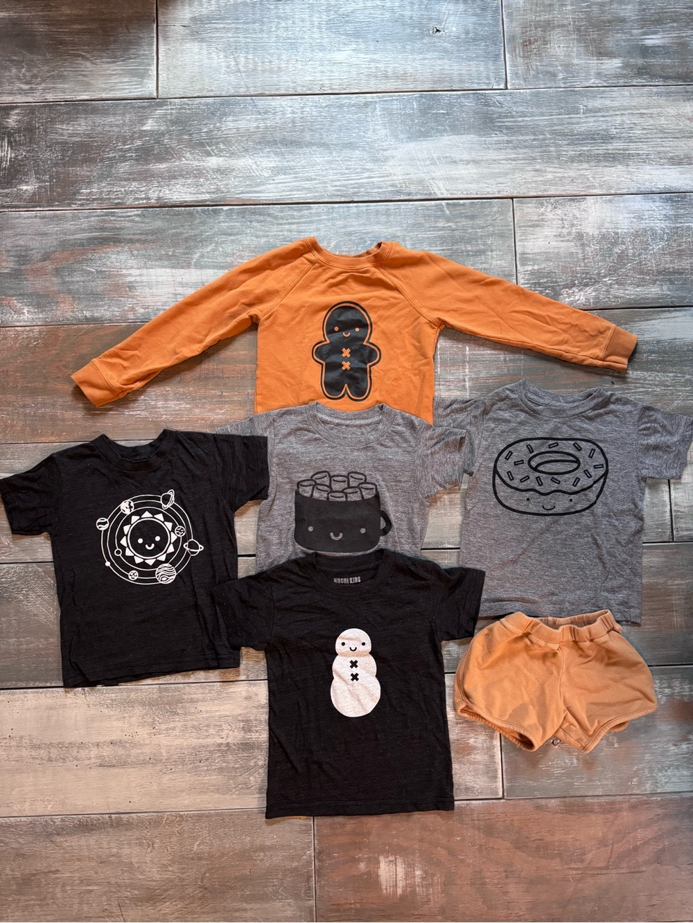 Mochi Kids size 4 bundle